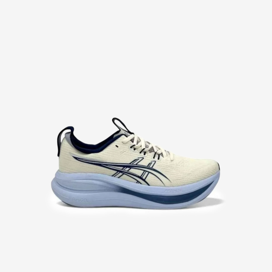 GEL-NIMBUS 28 Gray-White